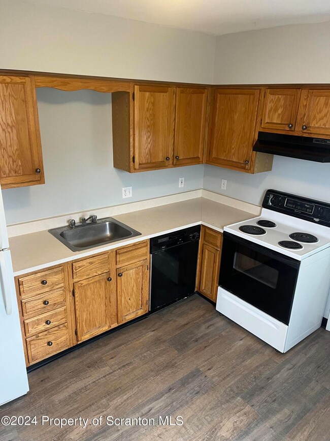 1112 Taylor Ave unit 2, Scranton, PA 18510 - photo 3