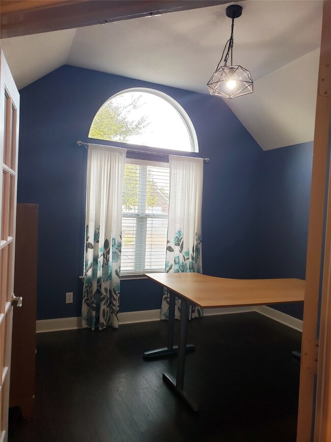 8919 Durham Manor Ln, Houston, TX 77075 - photo 7