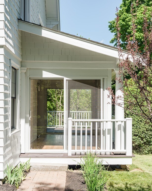 18 Latisquama Rd, Southborough, MA 01772 - photo 4