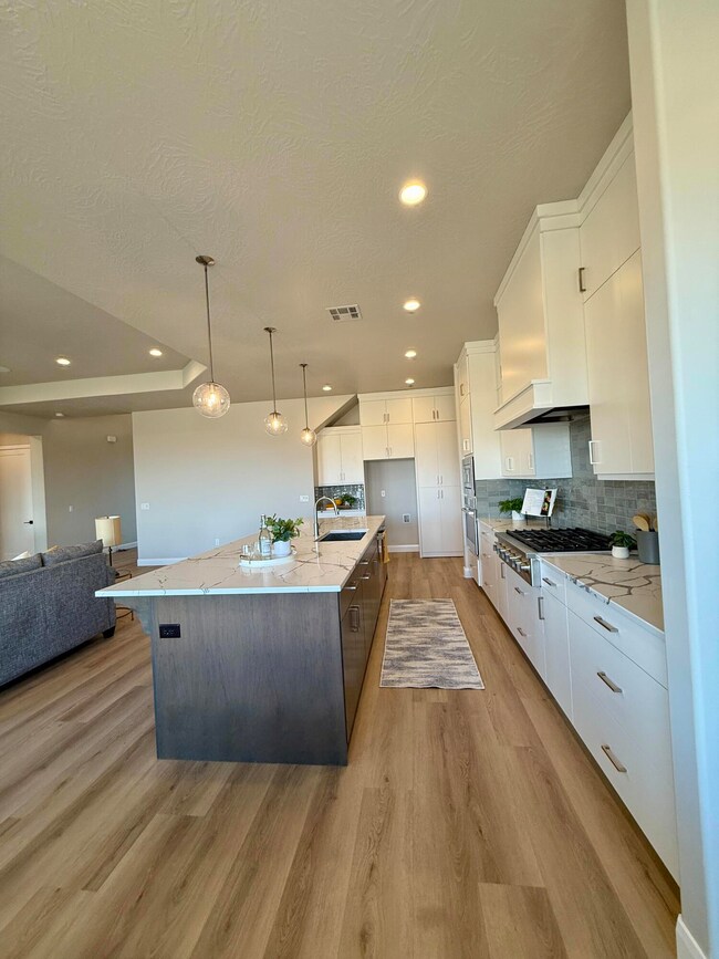 2848 Woodrow Ln, Washington, UT 84780 - photo 7