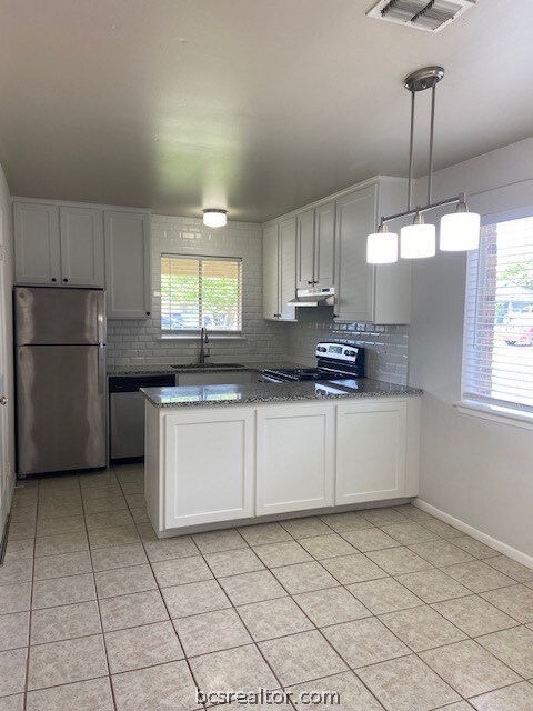 1707 Lawyer St unit B, College Station, TX 77840 - photo 3