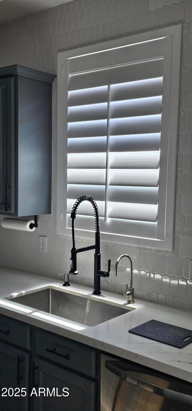 17850 N 68th St unit 1103, Phoenix, AZ 85054 - photo 6