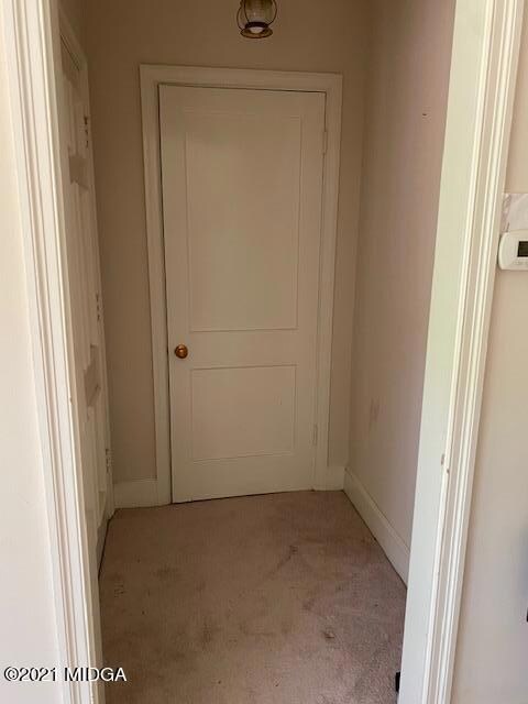 476 West Buford Road- foyer