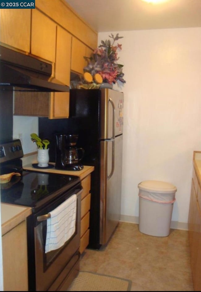 2450 Walters Way unit 27, Concord, CA 94520 - photo 2