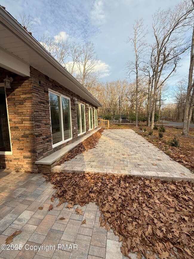 347 N Shore Dr, Albrightsville, PA 18210 - photo 4