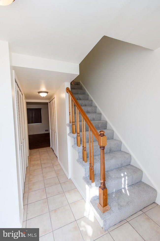 12013 Pheasant Run Dr, Laurel, MD 20708 - photo 4