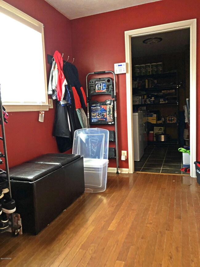 Mudroom & Door To Large Laundry