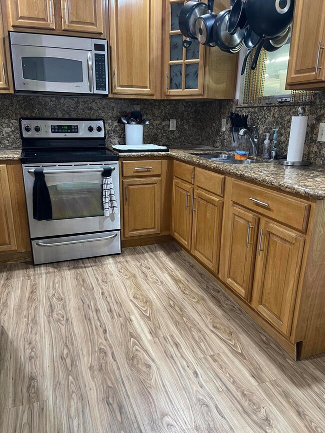 2519 Staples Ave, Key West, FL 33040 - photo 2