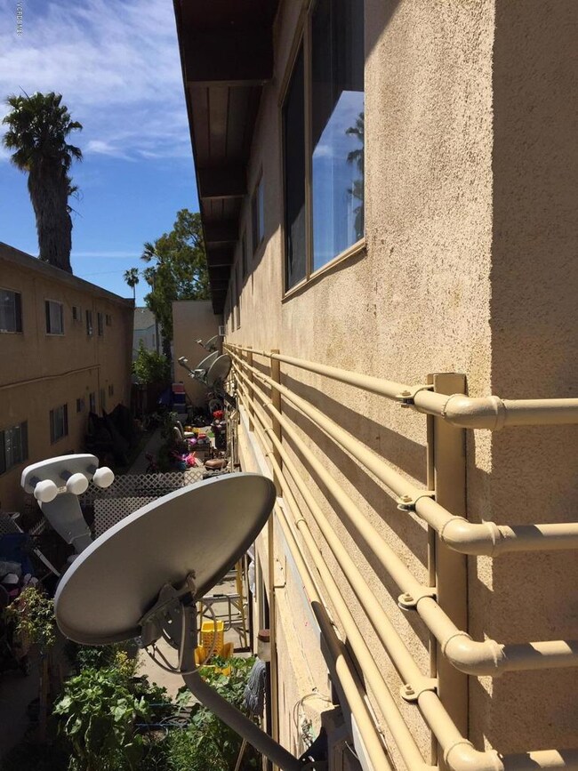 channel islands photo gas1