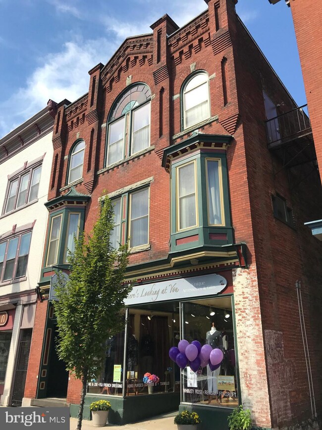 125 S Main St unit 1, Chambersburg, PA 17201 - photo 2