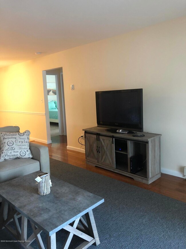 Yacht Harbor unit WINTER, Sea Bright, NJ 07760 - photo 2