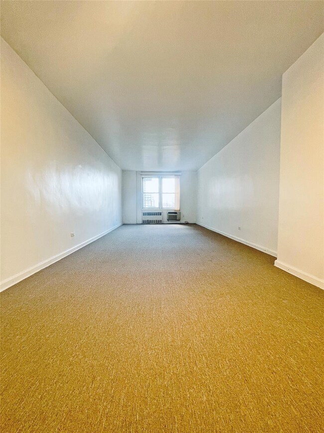 Imperial Sanford unit 5, Flushing, NY 11355 - photo 5