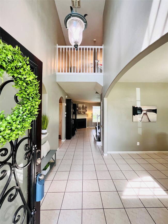 8902 Path Green Dr, Houston, TX 77095 - photo 4