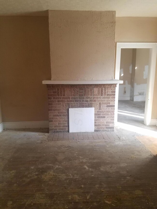 716 FIREPLACE