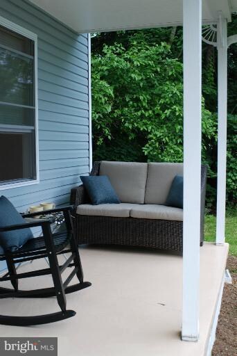 814 Knoxville Rd, Knoxville, MD 21758 - photo 5