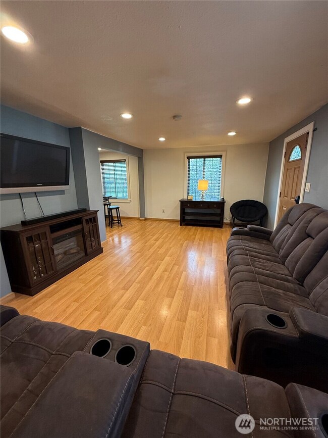 3533 SE 6th St, Renton, WA 98058 - photo 5