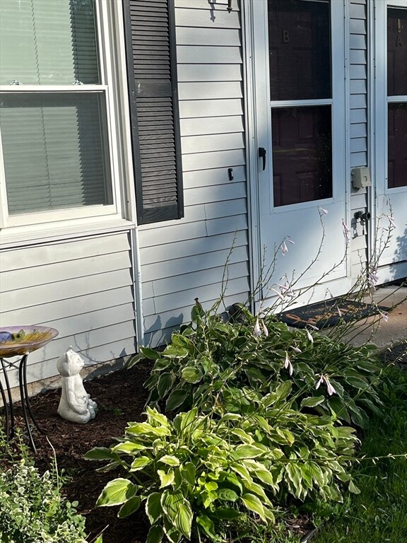 20 Greenwood St unit 10, Westfield, MA 01085 - photo 2