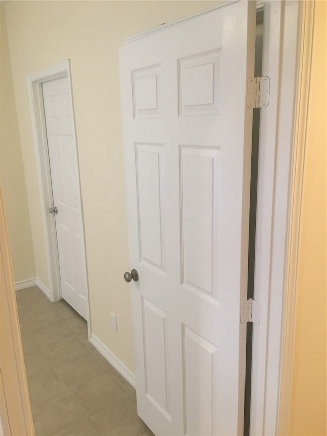 10642 Logger Pine Trail unit B, Houston, TX 77088 - photo 6