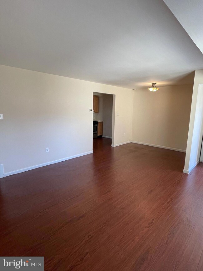 9220 Bridle Path Ln unit K, Laurel, MD 20723 - photo 5