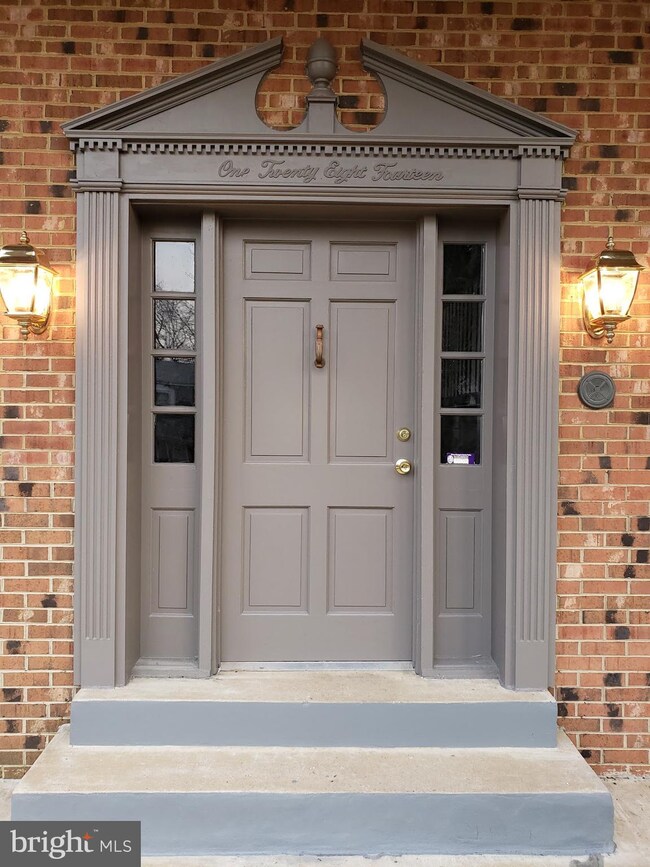 12814 Pine Tree Ln, Fort Washington, MD 20744 - photo 3