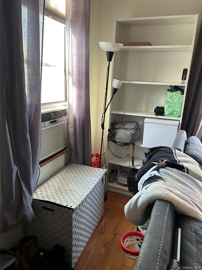 31-05 33rd St unit 3L, Astoria, NY 11106 - photo 2