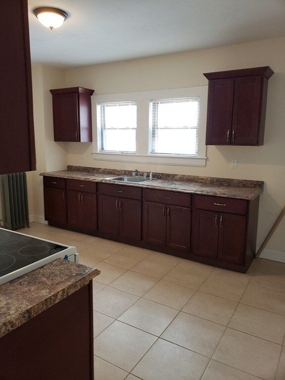 526 Summer St unit 1, Brockton, MA 02302 - photo 5