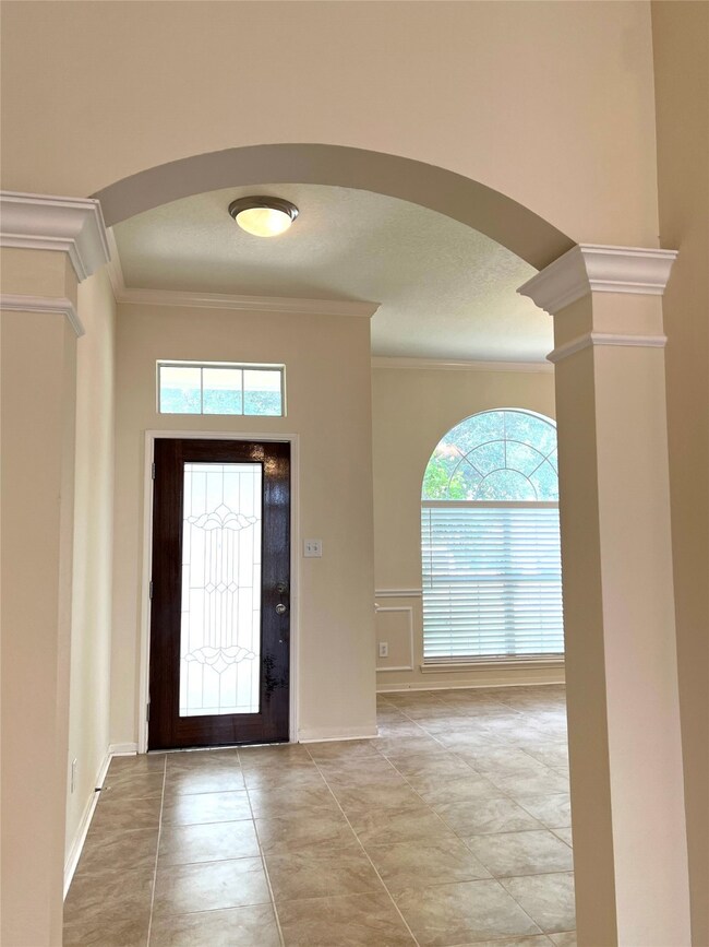 442 Pinewood Ridge Dr, Spring, TX 77386 - photo 2