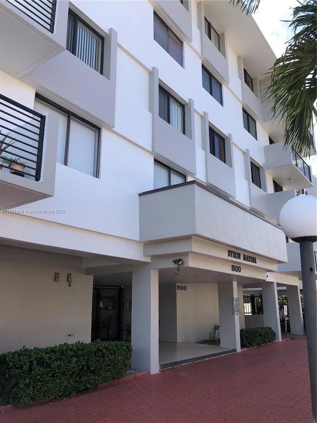 8100 Byron Ave unit 509, Miami Beach, FL 33141 - photo 2