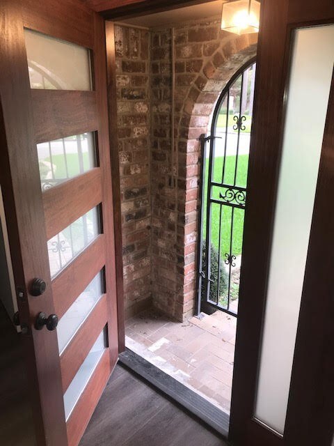 3906 Elmcrest Dr, Houston, TX 77088 - photo 3