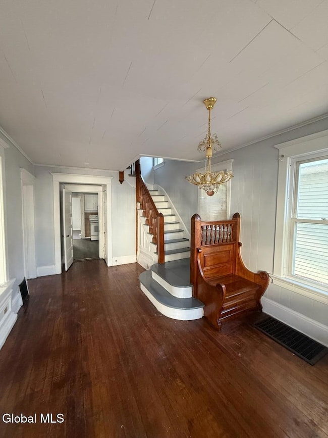 32 Elm St, Schenectady, NY 12304 - photo 3