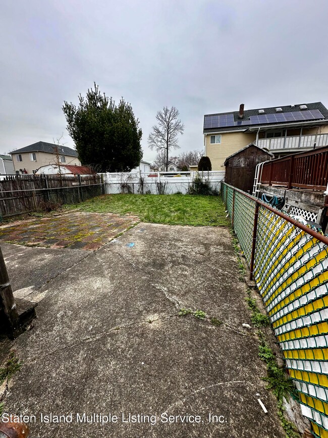 289 Backyard