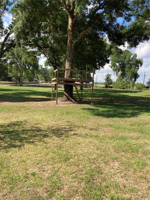 40226 Stewart Rd, Zephyrhills, FL 33540 - photo 2