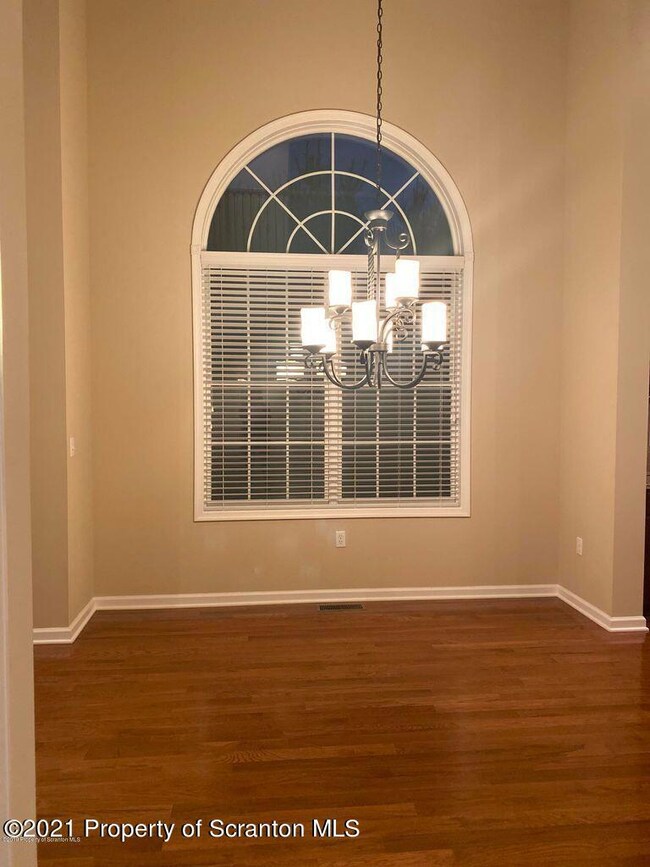 2006 Robinson Close, Moosic, PA 18507 - photo 6