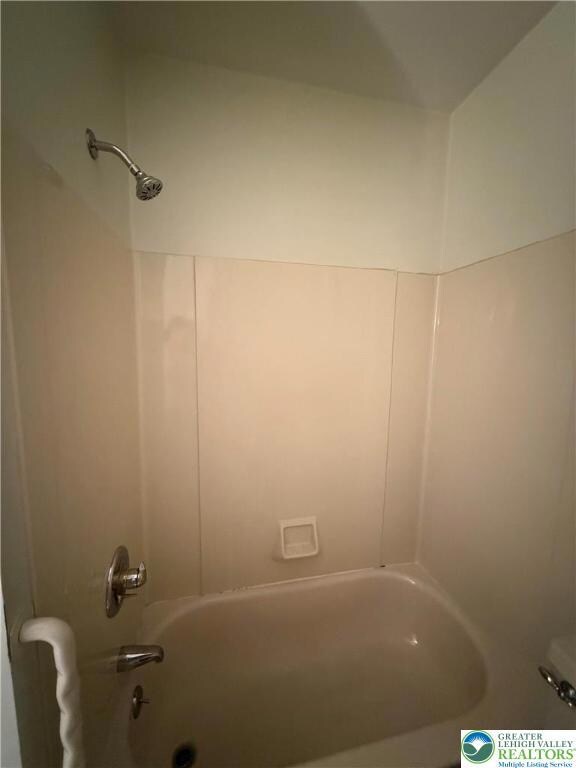 170 S Whitfield St unit Floor 2, Nazareth, PA 18064 - photo 7