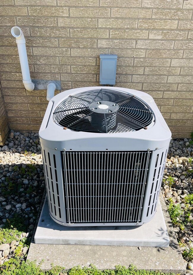 3124 100th St, Highland, IN 46322 - photo 6