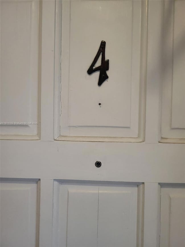 215 Sidonia Ave unit 4, Coral Gables, FL 33134 - photo 3