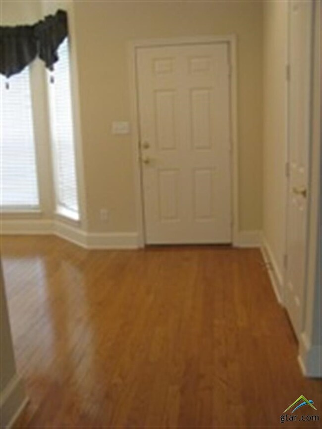 2319 Homestead Ln, Tyler, TX 75701 - photo 2