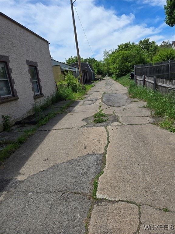 The alley behind Ashland Avenue brings you to the