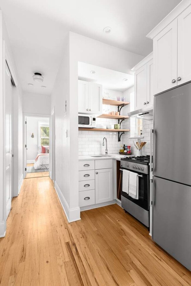 152 E 83rd St unit 4C, New York, NY 10028 - photo 2