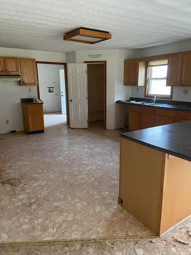 6037 E 450 S, Wabash, IN 46992 - photo 2