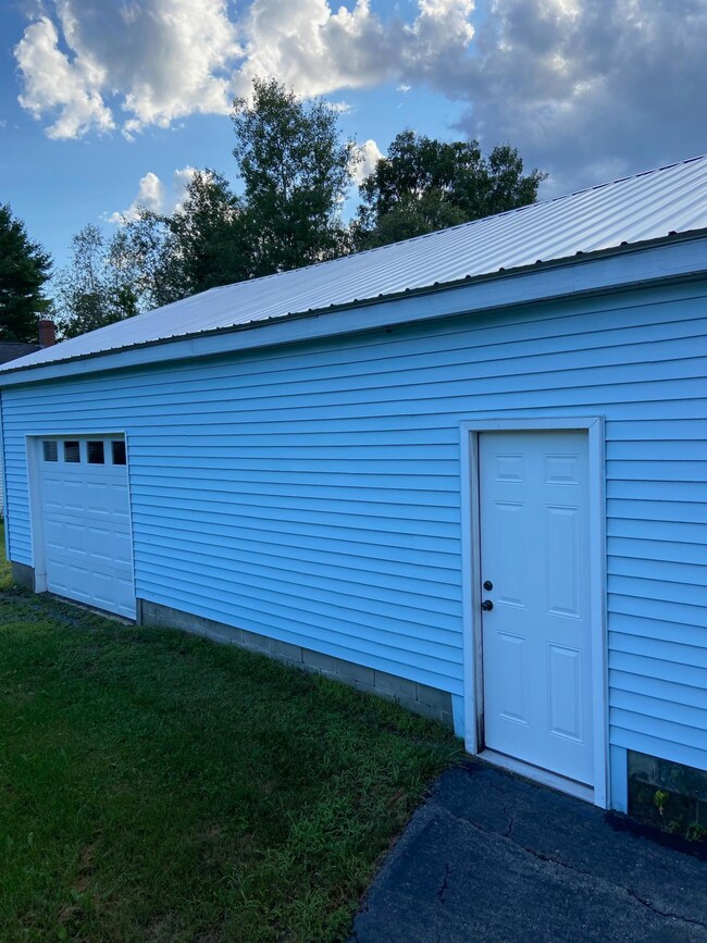 21 Pooler Ave, Skowhegan, ME 04976 - photo 6