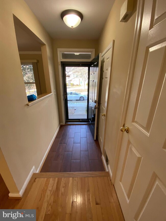 16828 Centerfield Way, Olney, MD 20832 - photo 3