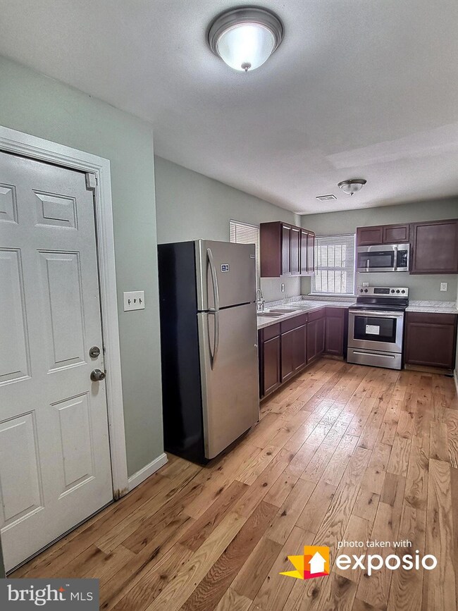 2111 Jefferson St, Baltimore, MD 21205 - photo 4