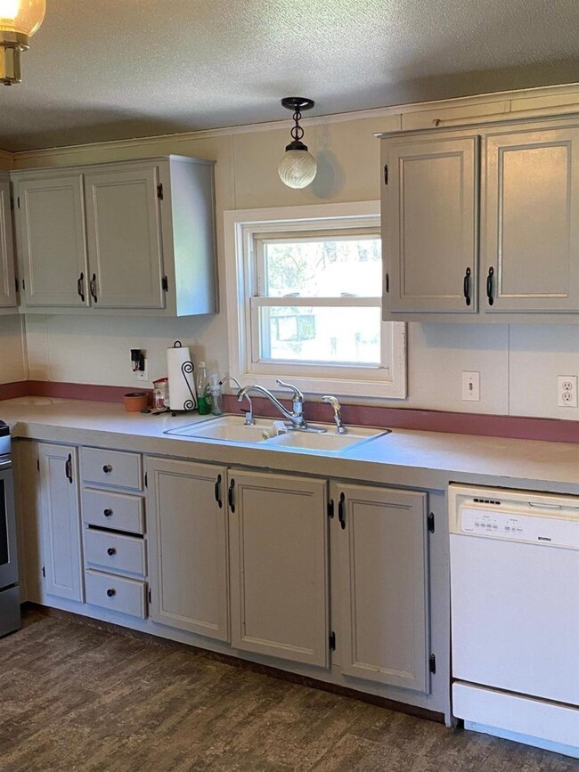 1224 E 500 S, La Porte, IN 46350 - photo 3