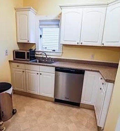 6 Berkshire Place unit Single Fam, Cambridge, MA 02141 - photo 4