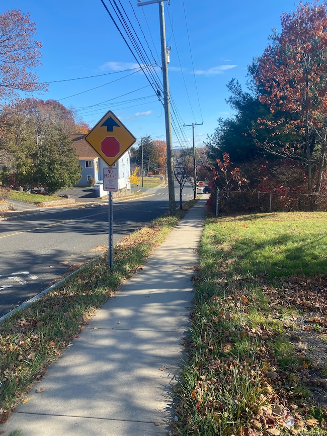 107 Allen St, New Britain, CT 06053 - photo 3