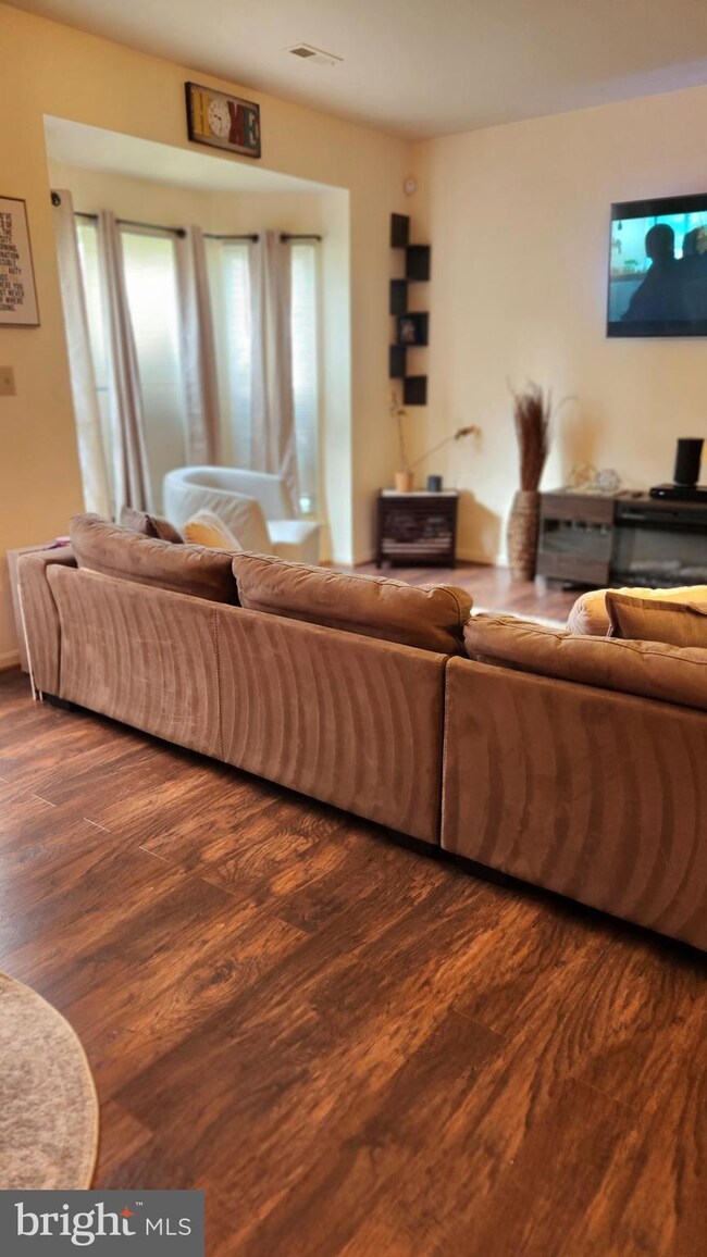 2011 Cramer Point Ct, Odenton, MD 21113 - photo 5