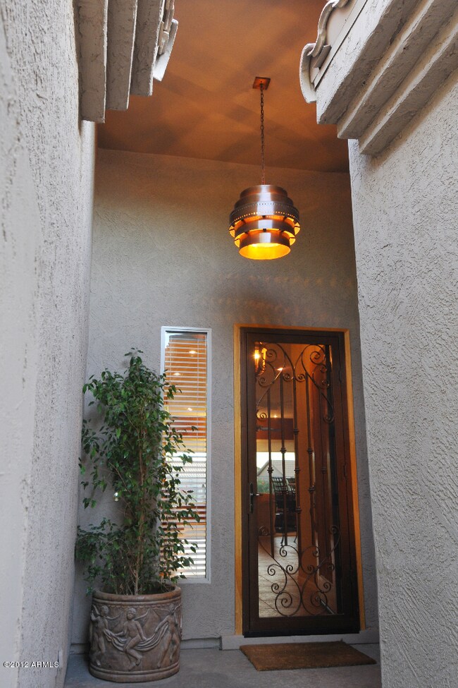 004_Entry