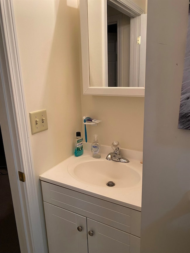 3 Middle St unit 2, Nashua, NH 03060 - photo 7