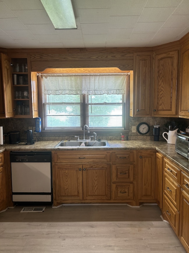 Nice kitchen with eating area , lots of cabinets and counter space